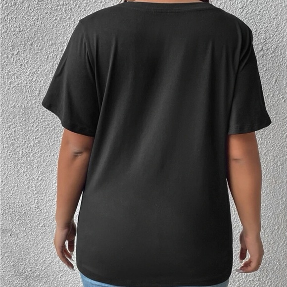 Black Twist Hem T-Shirt NWOT - Picture 4 of 13